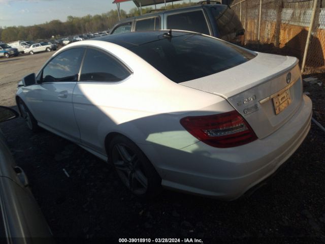 Photo 2 VIN: WDDGJ4HB6FG392707 - MERCEDES-BENZ C 250 