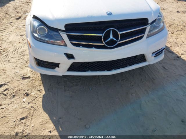 Photo 5 VIN: WDDGJ4HB6FG392707 - MERCEDES-BENZ C 250 