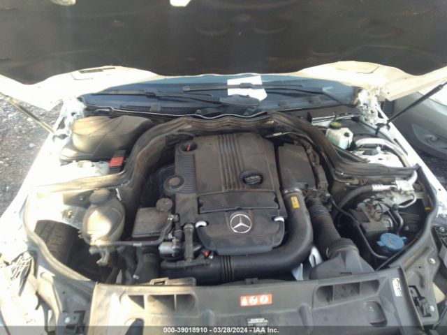 Photo 9 VIN: WDDGJ4HB6FG392707 - MERCEDES-BENZ C 250 