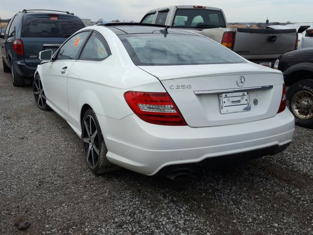 Photo 2 VIN: WDDGJ4HB6FG418335 - MERCEDES-BENZ C 250 