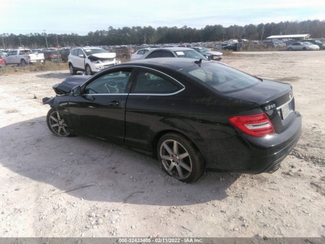 Photo 2 VIN: WDDGJ4HB7CF745215 - MERCEDES-BENZ C-CLASS 