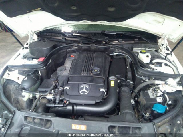 Photo 9 VIN: WDDGJ4HB7CF889380 - MERCEDES-BENZ C 250 