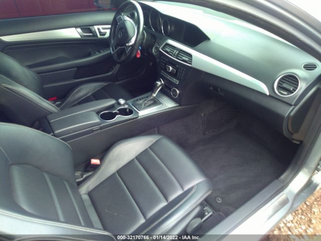 Photo 4 VIN: WDDGJ4HB7DF990677 - MERCEDES-BENZ C-CLASS 