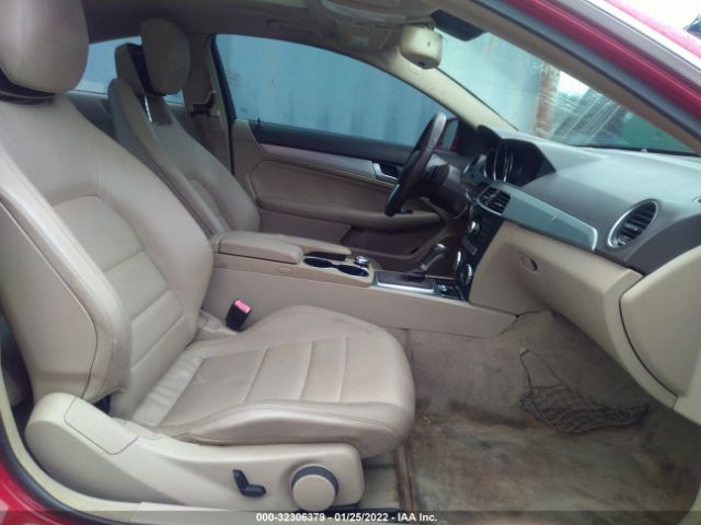 Photo 4 VIN: WDDGJ4HB7DG059879 - MERCEDES-BENZ C-CLASS 