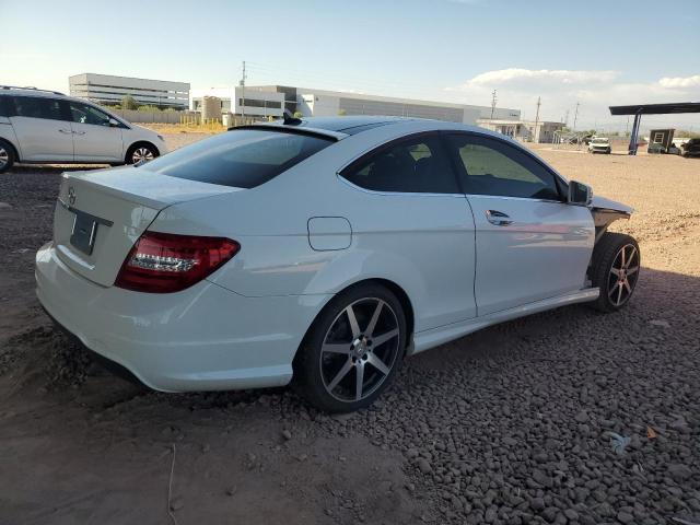 Photo 2 VIN: WDDGJ4HB7FG415251 - MERCEDES-BENZ C 250 