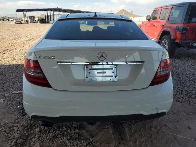 Photo 5 VIN: WDDGJ4HB7FG415251 - MERCEDES-BENZ C 250 