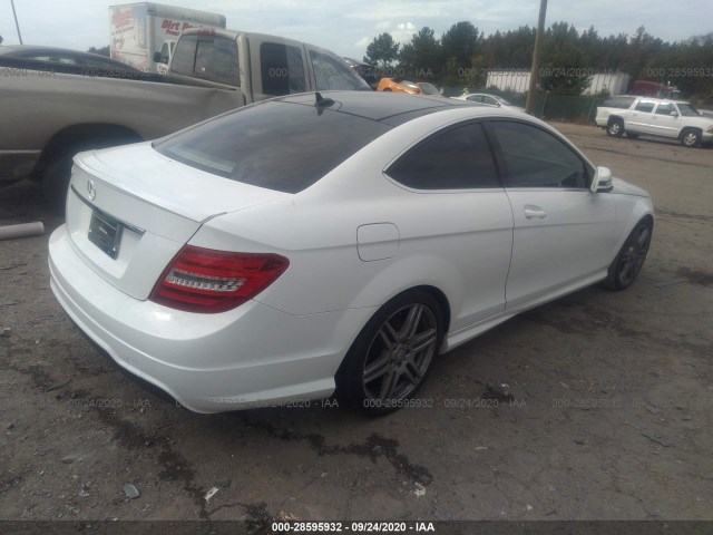 Photo 3 VIN: WDDGJ4HB7FG429554 - MERCEDES-BENZ C-CLASS 