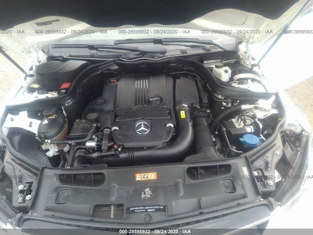 Photo 9 VIN: WDDGJ4HB7FG429554 - MERCEDES-BENZ C-CLASS 