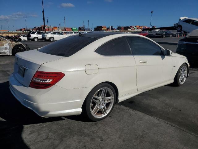 Photo 2 VIN: WDDGJ4HB8CF874189 - MERCEDES-BENZ C 250 