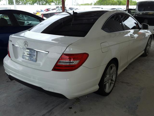 Photo 3 VIN: WDDGJ4HB8DF948115 - MERCEDES-BENZ C 250 