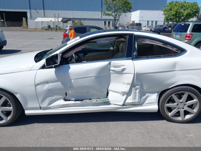 Photo 5 VIN: WDDGJ4HB8DF977808 - MERCEDES-BENZ C 250 