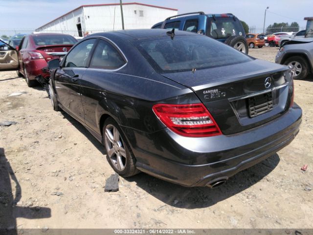 Photo 2 VIN: WDDGJ4HB8DG004602 - MERCEDES-BENZ C-CLASS 