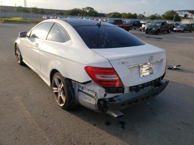 Photo 2 VIN: WDDGJ4HB8DG019519 - MERCEDES-BENZ C 250 