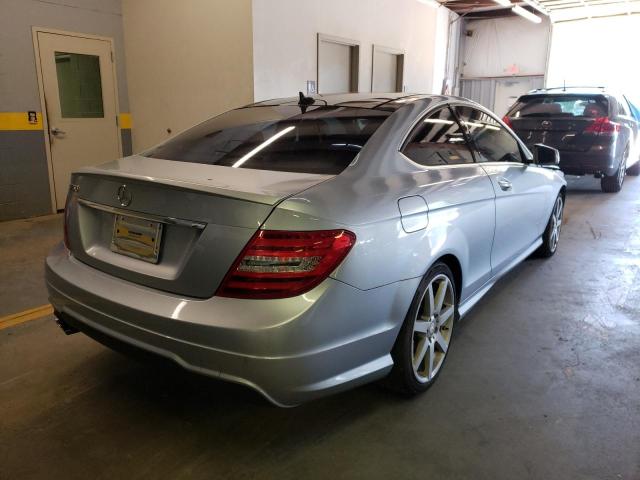 Photo 3 VIN: WDDGJ4HB8DG053086 - MERCEDES-BENZ C 250 