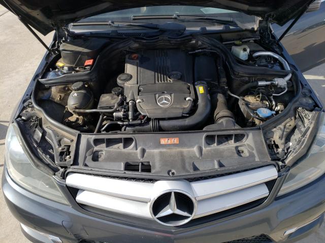 Photo 6 VIN: WDDGJ4HB8DG057770 - MERCEDES-BENZ C 250 