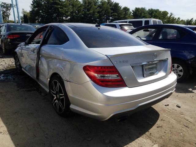 Photo 2 VIN: WDDGJ4HB8FG359627 - MERCEDES-BENZ C 250 