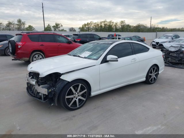 Photo 1 VIN: WDDGJ4HB8FG368473 - MERCEDES-BENZ C 250 