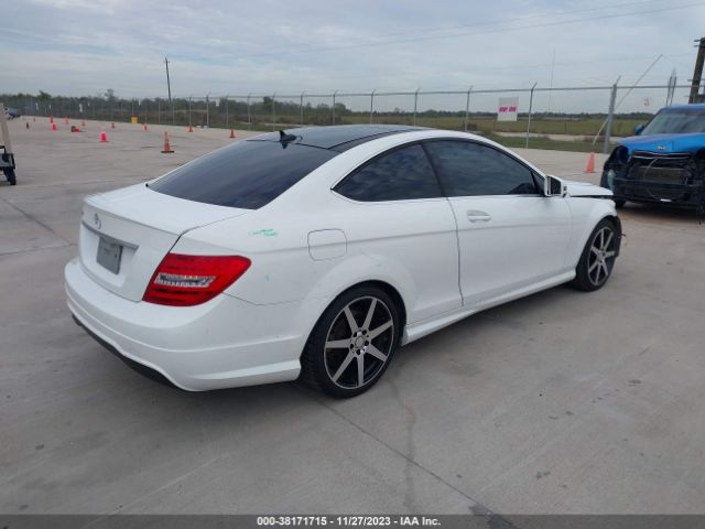 Photo 3 VIN: WDDGJ4HB8FG368473 - MERCEDES-BENZ C 250 