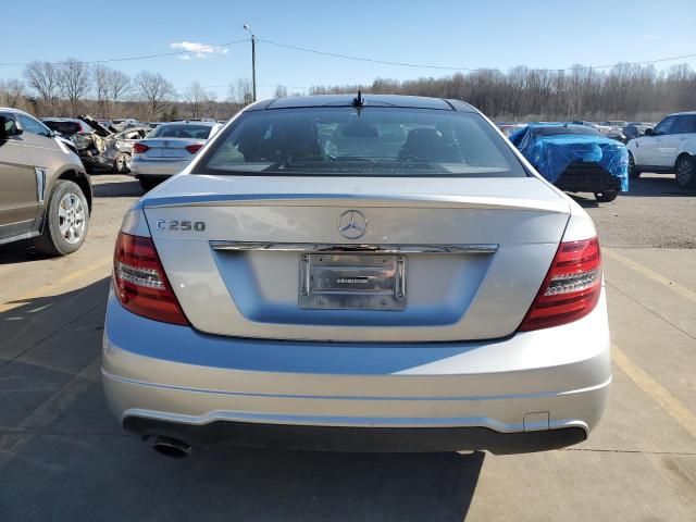 Photo 5 VIN: WDDGJ4HB8FG392319 - MERCEDES-BENZ C-CLASS 