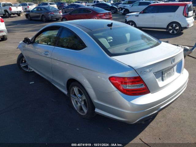 Photo 2 VIN: WDDGJ4HB8FG392921 - MERCEDES-BENZ C-CLASS 