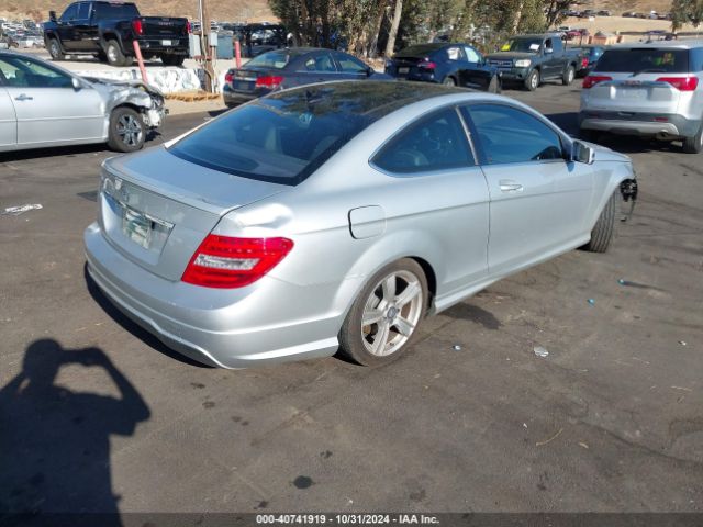 Photo 3 VIN: WDDGJ4HB8FG392921 - MERCEDES-BENZ C-CLASS 