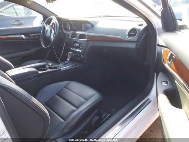 Photo 4 VIN: WDDGJ4HB9DF976232 - MERCEDES-BENZ C 250 