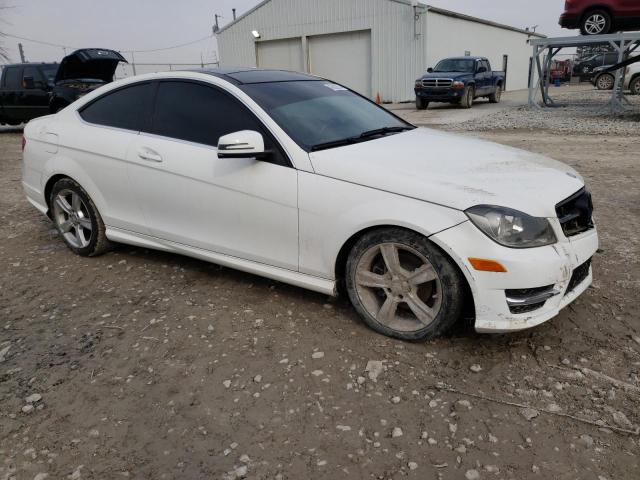 Photo 3 VIN: WDDGJ4HB9DG062489 - MERCEDES-BENZ C-CLASS 