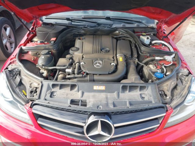 Photo 9 VIN: WDDGJ4HB9EG285505 - MERCEDES-BENZ C 250 