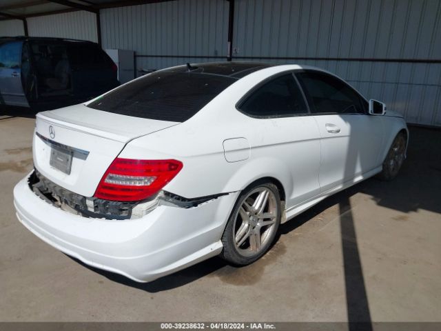 Photo 3 VIN: WDDGJ4HB9FG389588 - MERCEDES-BENZ C 250 