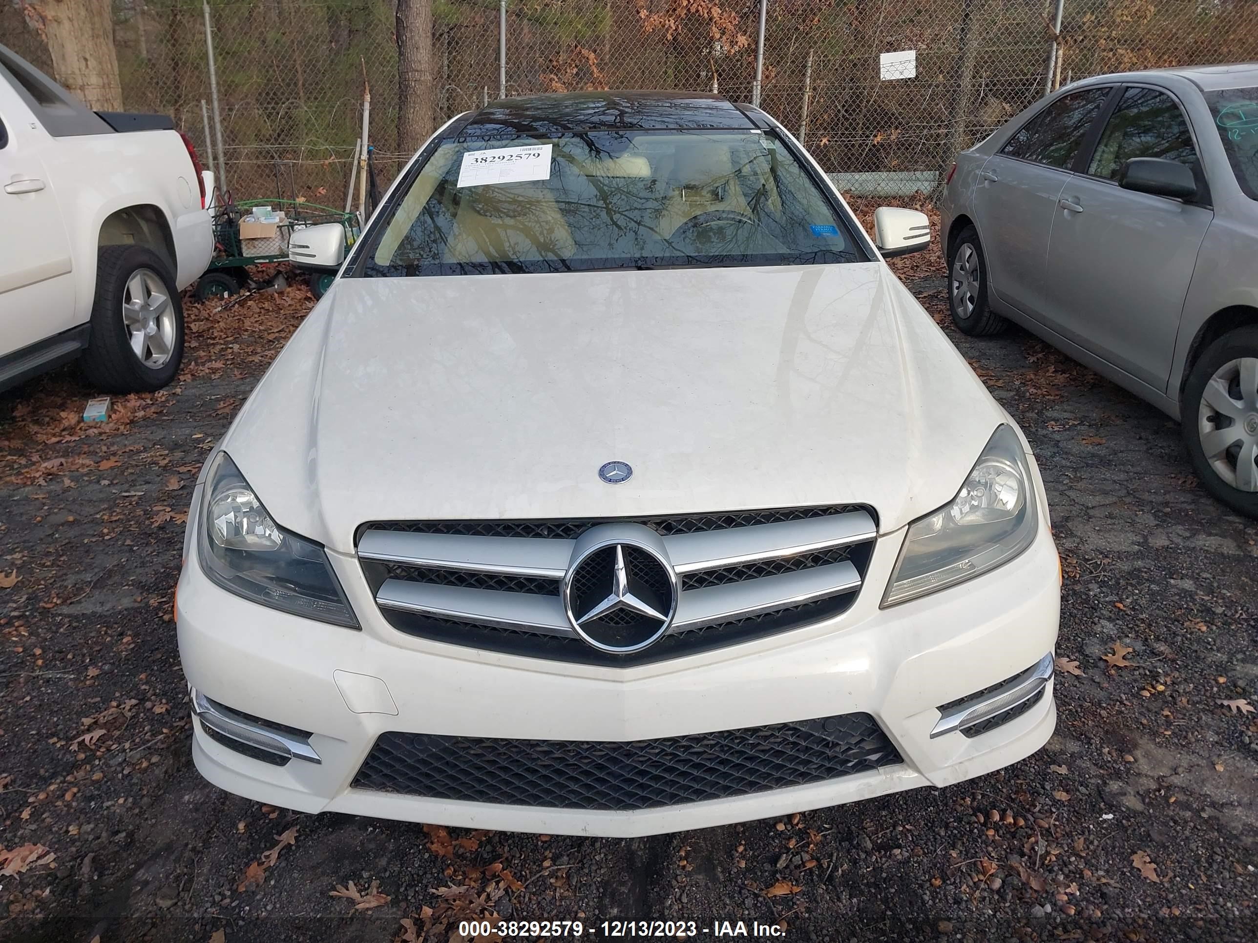 Photo 5 VIN: WDDGJ4HBXCF752448 - MERCEDES-BENZ NULL 