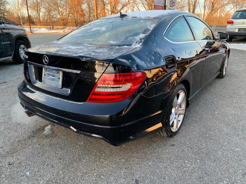 Photo 3 VIN: WDDGJ4HBXCF764583 - MERCEDES-BENZ C 250 