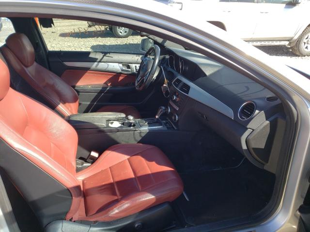 Photo 4 VIN: WDDGJ4HBXCF926101 - MERCEDES-BENZ C 250 