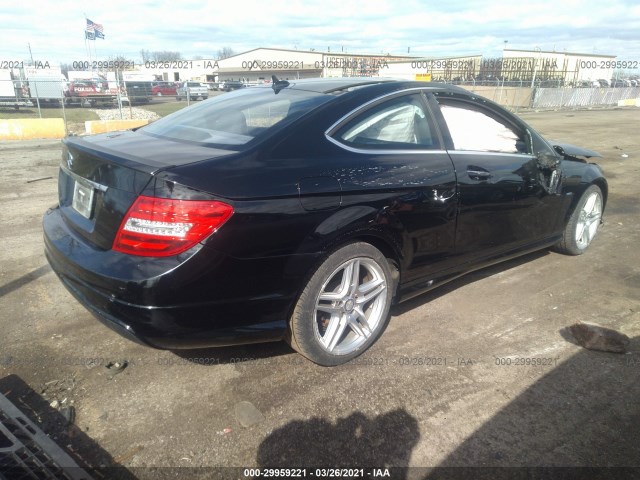 Photo 3 VIN: WDDGJ4HBXCF928155 - MERCEDES-BENZ C-CLASS 