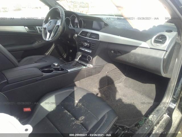 Photo 4 VIN: WDDGJ4HBXCF928155 - MERCEDES-BENZ C-CLASS 