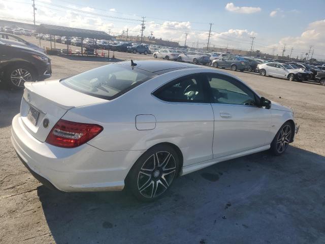 Photo 2 VIN: WDDGJ4HBXEG265344 - MERCEDES-BENZ C-CLASS 