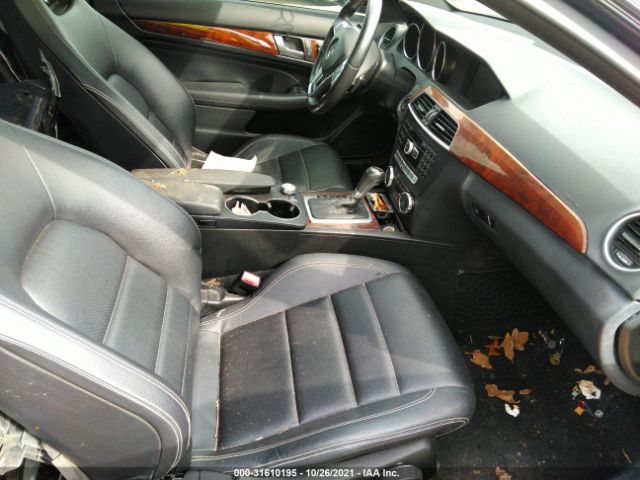 Photo 4 VIN: WDDGJ5HB3CF915057 - MERCEDES-BENZ C-CLASS 