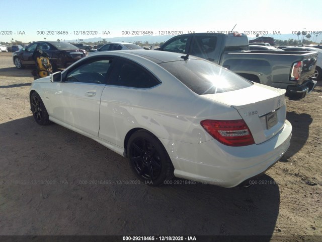 Photo 2 VIN: WDDGJ5HB6CF736303 - MERCEDES-BENZ C-CLASS 