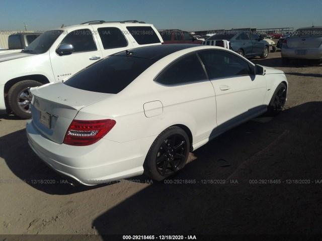 Photo 3 VIN: WDDGJ5HB6CF736303 - MERCEDES-BENZ C-CLASS 