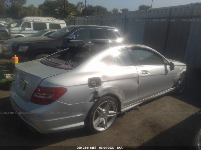 Photo 3 VIN: WDDGJ5HB6CF811324 - MERCEDES-BENZ C-CLASS 