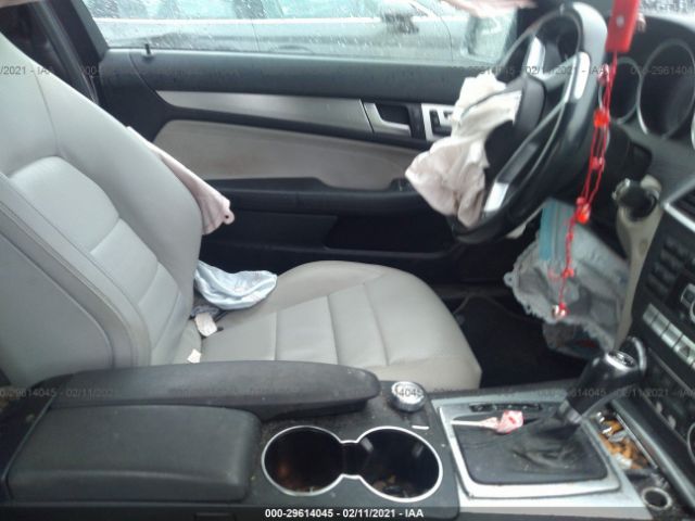 Photo 4 VIN: WDDGJ5HB8EG280639 - MERCEDES-BENZ C-CLASS 