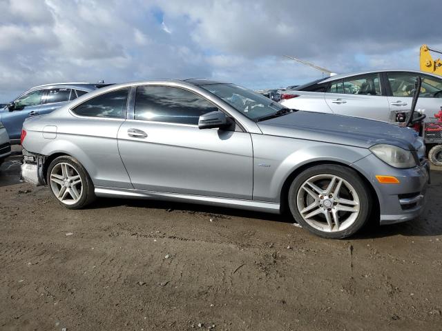 Photo 3 VIN: WDDGJ5HB9CF734870 - MERCEDES-BENZ C-CLASS 