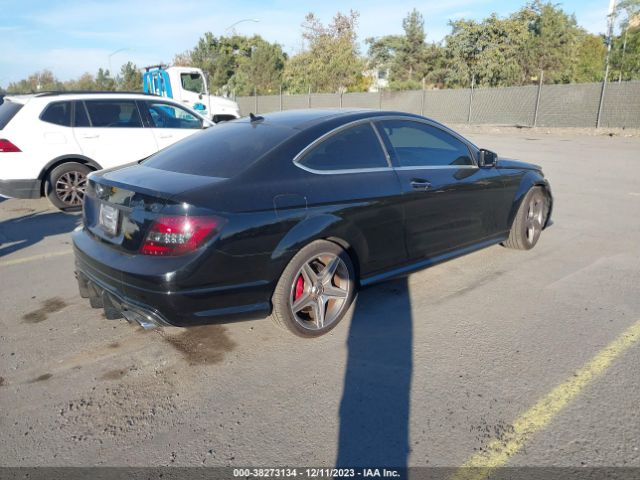 Photo 3 VIN: WDDGJ7HB3CF922084 - MERCEDES-BENZ C-CLASS 