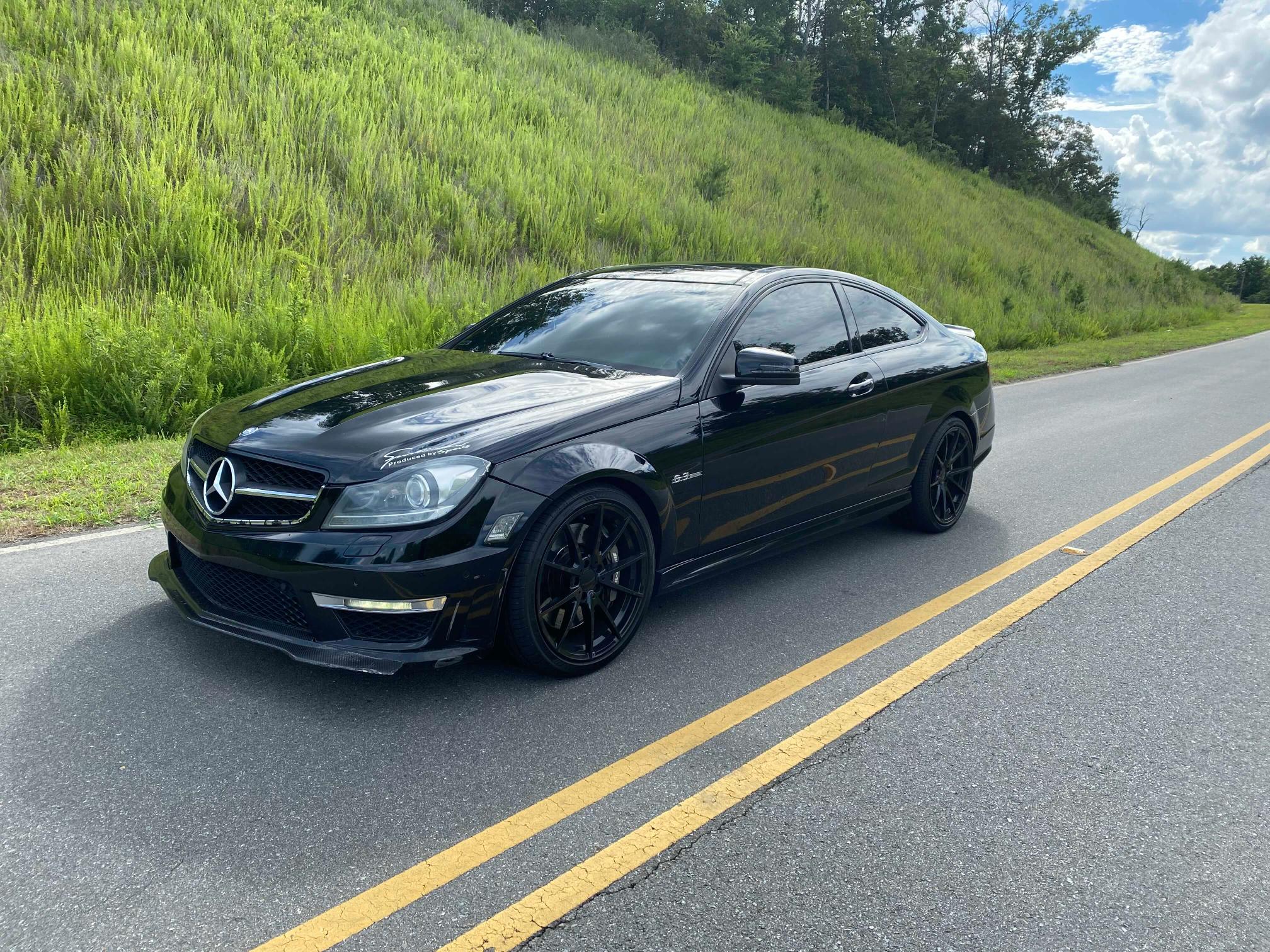 Photo 1 VIN: WDDGJ7HB9CF771378 - MERCEDES-BENZ C 63 AMG 