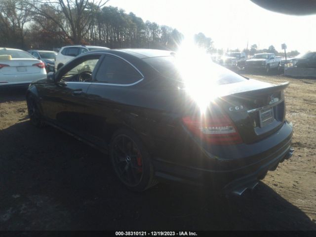 Photo 2 VIN: WDDGJ7HBXFG422647 - MERCEDES-BENZ C 63 AMG 