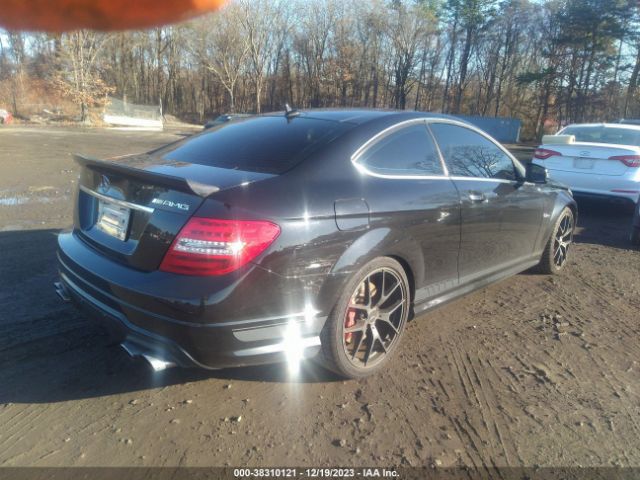 Photo 3 VIN: WDDGJ7HBXFG422647 - MERCEDES-BENZ C 63 AMG 