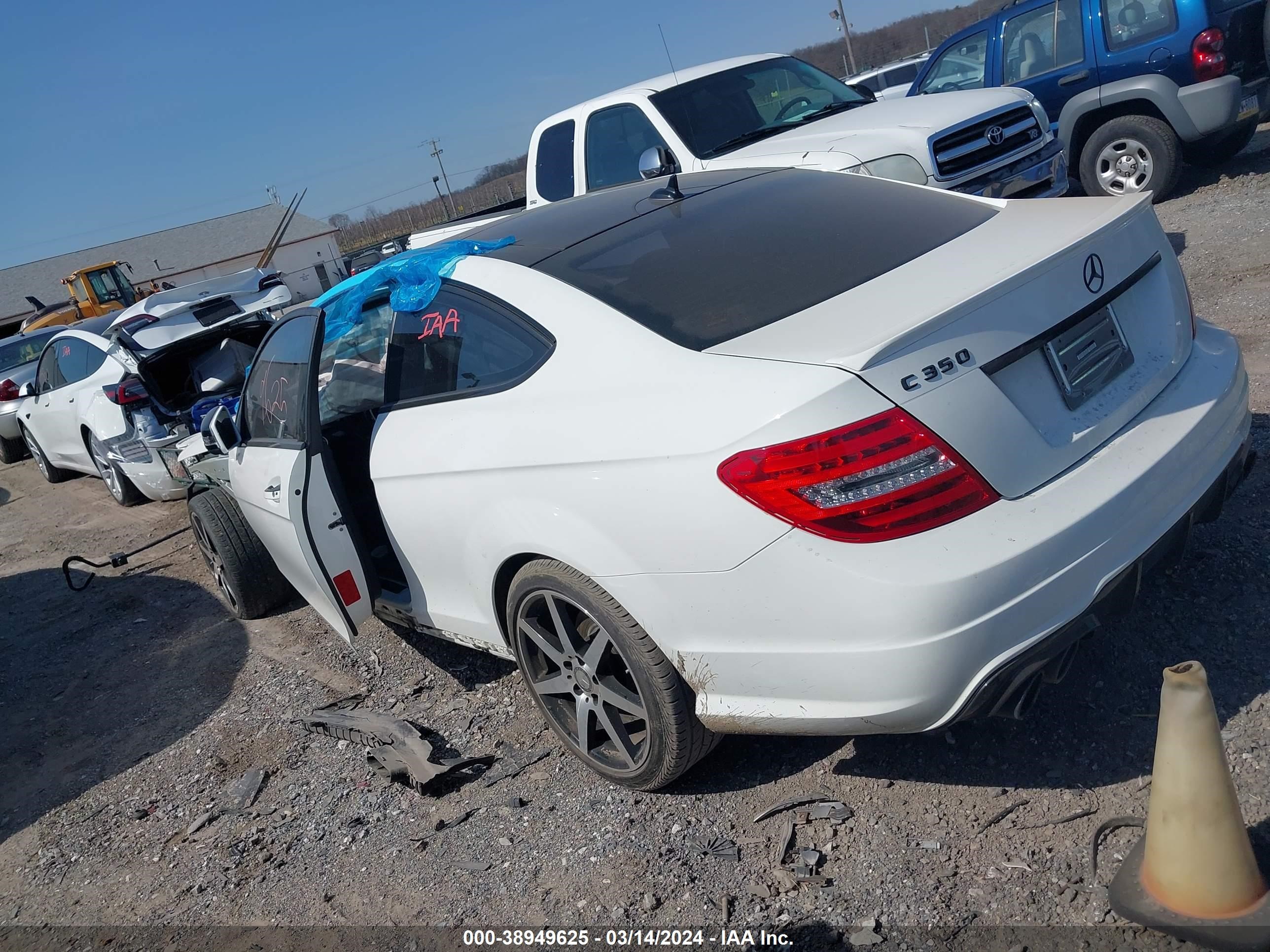 Photo 12 VIN: WDDGJ8JB0FG418204 - MERCEDES-BENZ NULL 