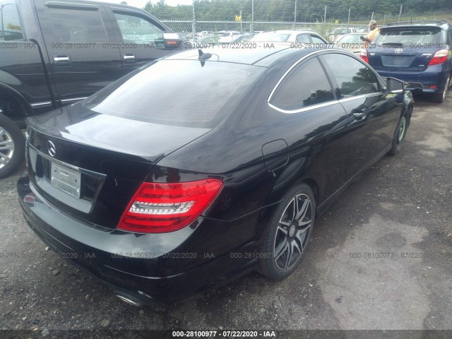 Photo 3 VIN: WDDGJ8JB2DG036088 - MERCEDES-BENZ C-CLASS 