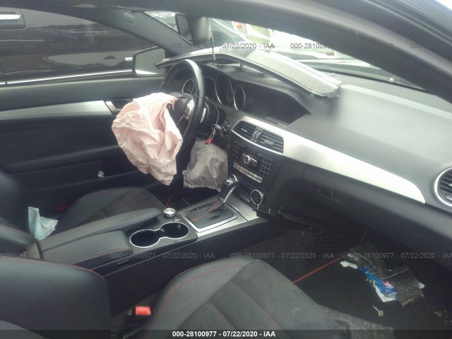 Photo 4 VIN: WDDGJ8JB2DG036088 - MERCEDES-BENZ C-CLASS 