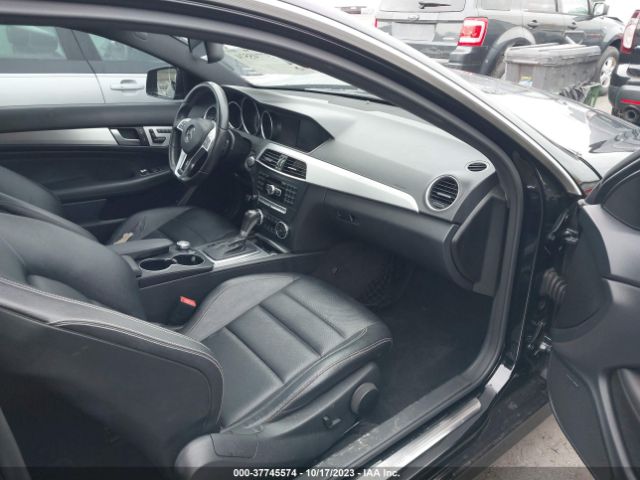 Photo 4 VIN: WDDGJ8JB2FG368955 - MERCEDES-BENZ C 350 