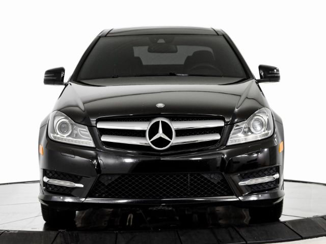 Photo 2 VIN: WDDGJ8JB5CF808930 - MERCEDES-BENZ C-CLASS 